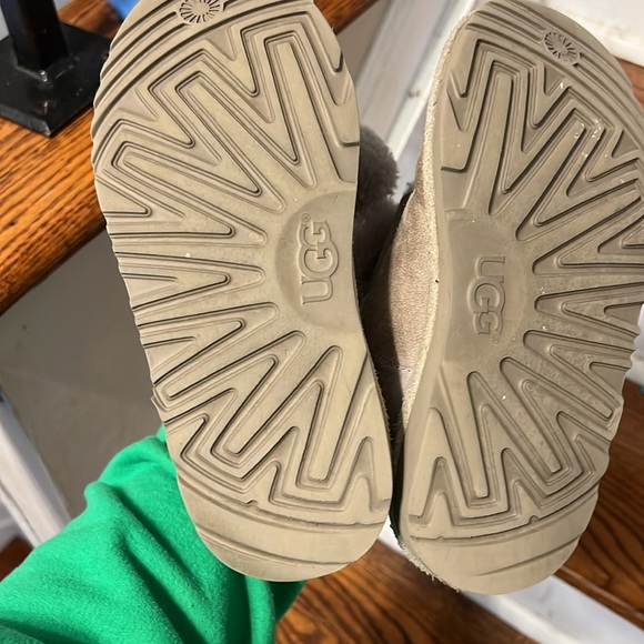 Girls Ugg boots - Picture 4 of 4